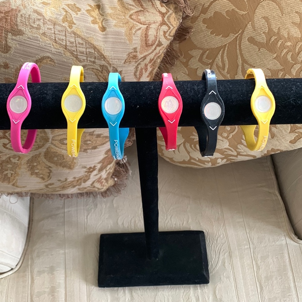 Power Balance bracelets by “Performance Technology”